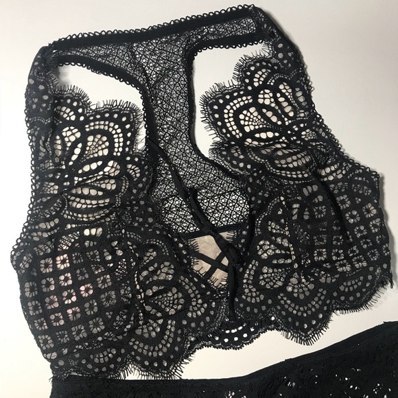 Complete SET Victoria’s Secret XS Lace Up Bralette - Picture 4 of 7